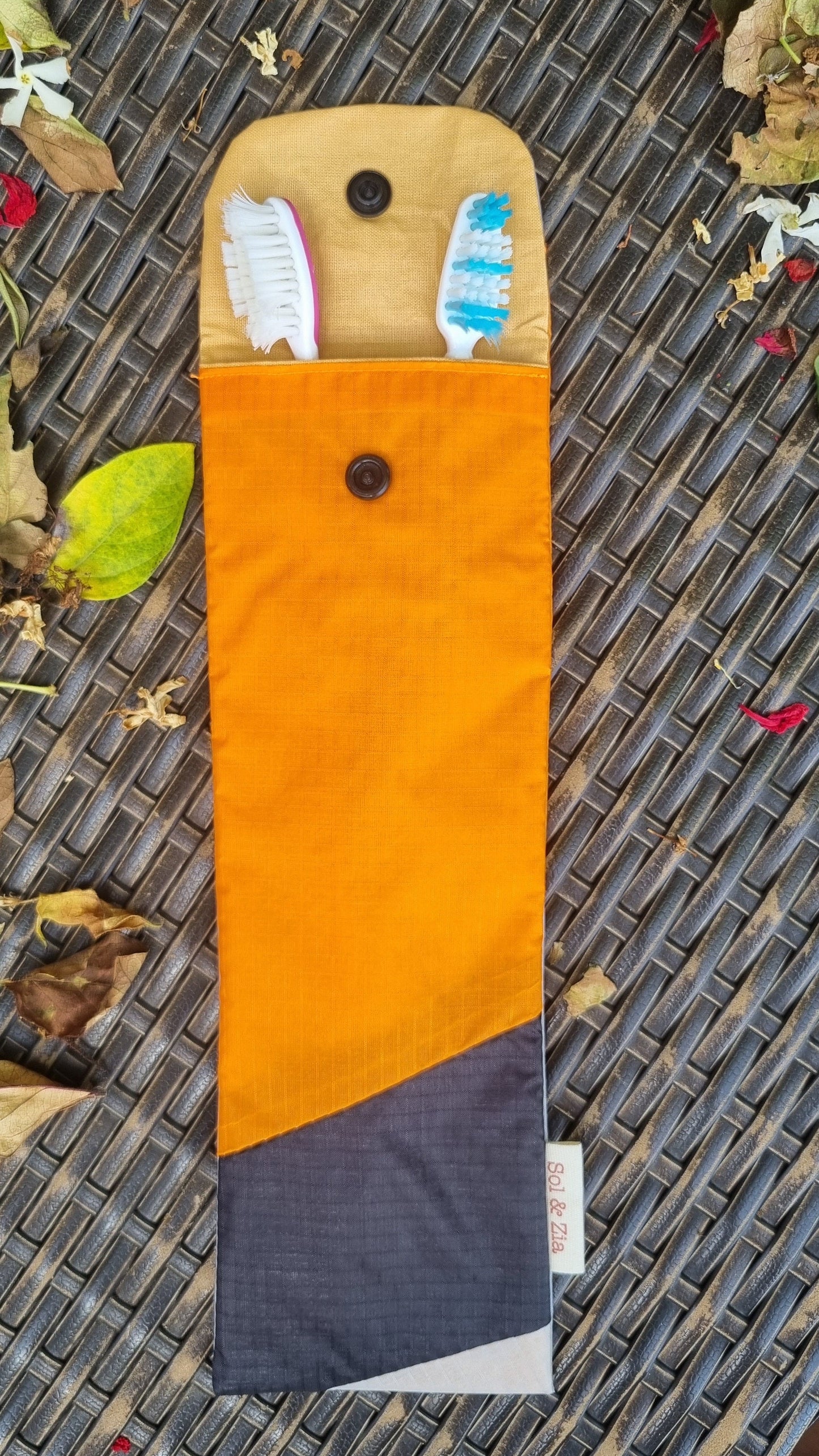 Etui brosse à dents ORANGE NOIR GRIS