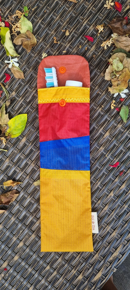 Etui brosse à dents rouge bleu jaune