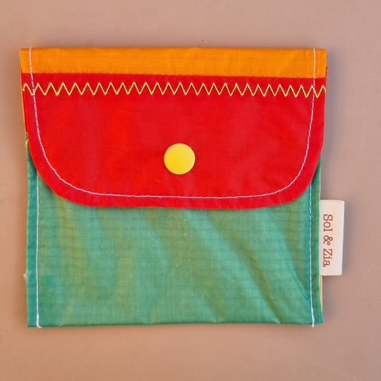 Etui savon rouge vert jaune