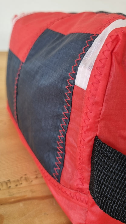 Trousse de toilette rouge/noire