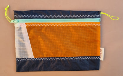 Pochette noire orange blanc