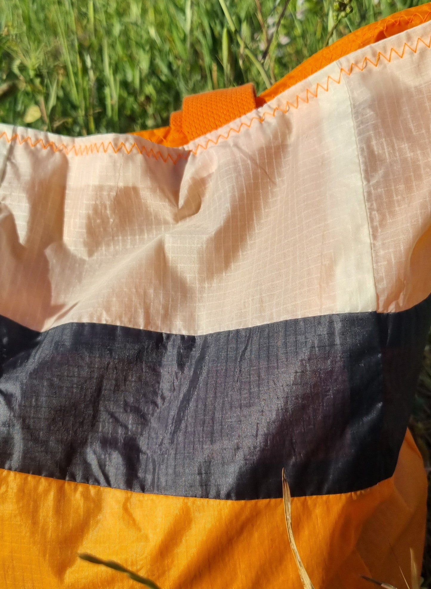 Sac Cabas plage en aile de parapente recyclée taille L